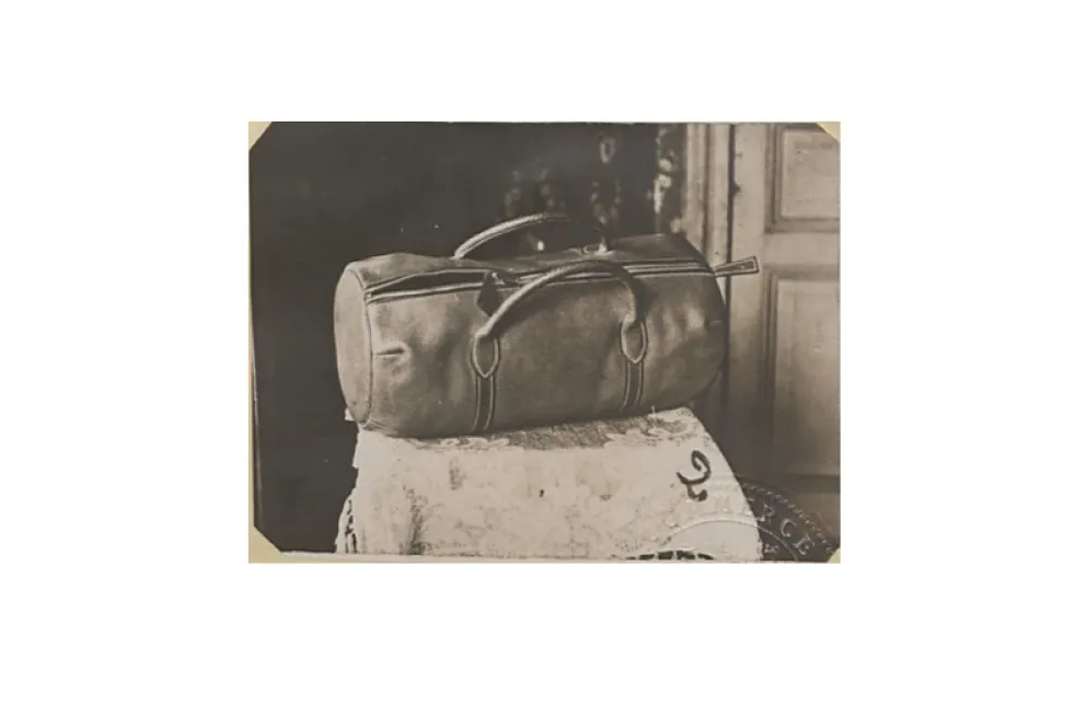 Modèle déposé le 13 aout 1925 par E. Hermès pour un sac en cuir avec fermetures à crémaillère