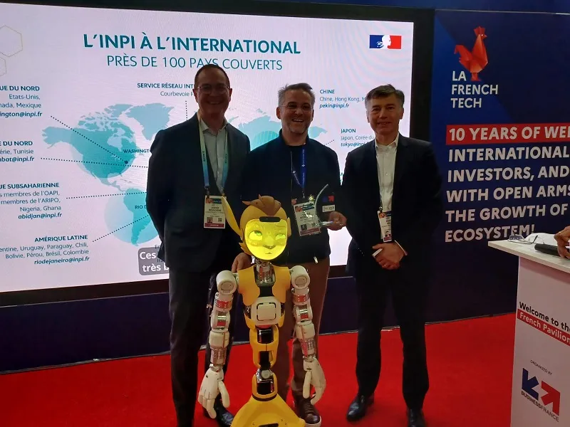 Aux côtés de Jérôme Monceaux, CEO de Enchanted Tools, Didier Boulogne, directeur général de Business France et Pascal Faure, directeur général de l’INPI.